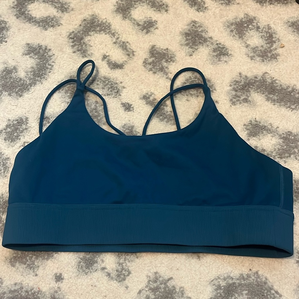 Ptula X HB Twisted Sports Bra